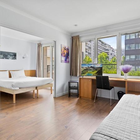 Grand Appartement Avec Balcon - Proche Parc Des Expo - Parking Privee Issy-les-Moulineaux Extérieur photo