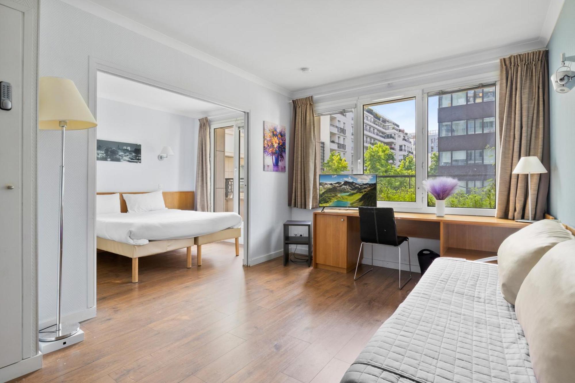 Grand Appartement Avec Balcon - Proche Parc Des Expo - Parking Privee Issy-les-Moulineaux Extérieur photo